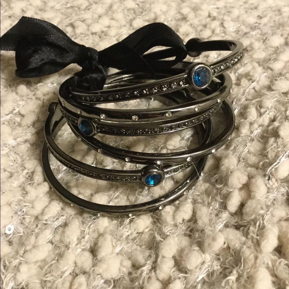 🌈 White House Black Market Bangle Bracelet Set